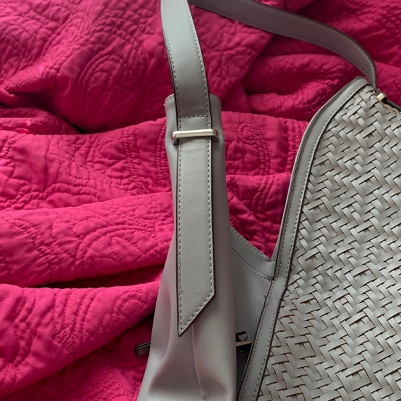 SOLE/SOCIETY large vegan gray purse. - Picture 6 of 10